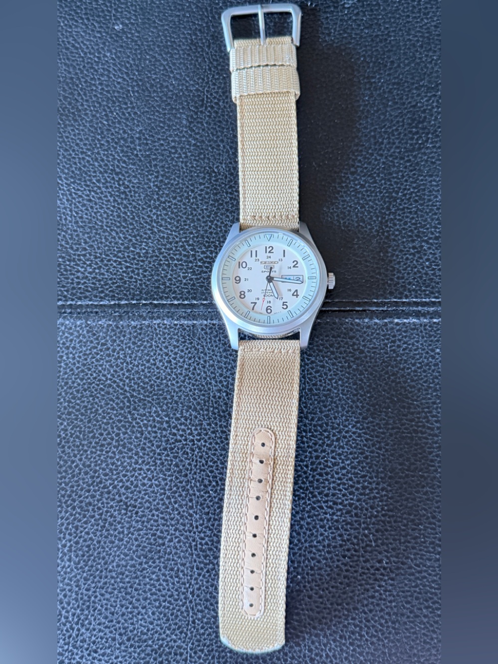 Seiko 5 SNZG07 automatic 23-jewel 7S36B MILITARY 2